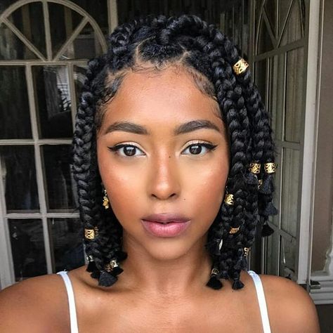 10 braided looks you can totally pull off if your hair is short  #Beauty #Hair #braids #hairstyle #shorthair Cabello Afro Natural, Bob Braids Hairstyles, Medium Box Braids, Short Box Braids Hairstyles, Big Box Braids, Blonde Box Braids, Short Box Braids, Jumbo Box Braids, Fesyen Rambut