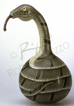 snake from a swan gourd Gourd Snake Art, Gourd Animals, Painted Snake, Snake Gourd, Snake Painting, Halloween Gourds, Ideas For Painting, Gorgeous Gourds, Gourds Birdhouse