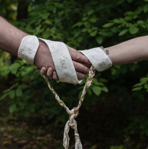 Pagan Wedding Ceremony, Wedding Handfasting, Handfasting Ceremony, Mutual Weirdness, Handfasting Cords, Pagan Wedding, Linen Wedding, Wedding Hands, Wedding Sash Belt