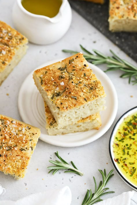 Get started making gluten-free bread with our easy Gluten Free Focaccia recipe! This rosemary focaccia is made entirely gluten free and vegan! It's easier than you think and has the perfect crispy crust and tender, light center. Yum! Serve it as a gluten-free appetizer with seasoned oil, or use it as a side dish for pasta, salad, soup, and more. Get this gluten-free focaccia recipe and more gluten-free side dishes to try at One Lovely Life Forcattia Bread, Gluten Free Foccacia Bread, Gluten Free Focaccia Bread Recipe, Gluten Free Focaccia Bread, Gluten Free Italian Bread, Gluten Free Bread Recipe Easy, Gluten Free Focaccia, Oats Yogurt, Gf Dinners