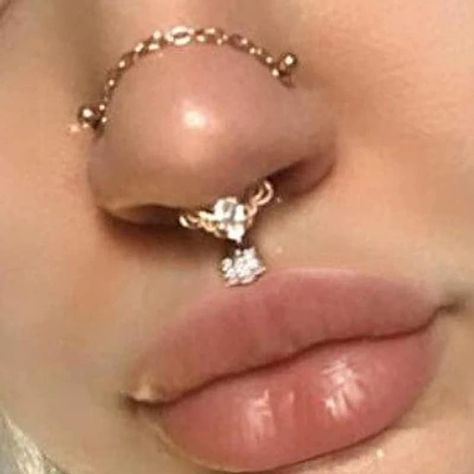 Double Stud Nose Piercing, Double Nose Piercing Chain, Nostril Chain Piercing, Nose Chain Piercing, Nose Piercing Chain, Stud Aesthetic, Double Nostril Piercing, Chain Piercing, Piercing Chain