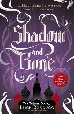 The Grisha: Shadow and Bone: Book 1 - The Grisha (Paperback) Bone Books, The Darkling, The Grisha Trilogy, Shadow And Bone, The Book Thief, Veronica Roth, Beautiful Book Covers, Leigh Bardugo, Branding Materials