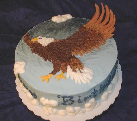 For a friend who loves bald eagles.  All in butterceram except the "3-D' part of the wing, which was gumpaste.  Mixed in a litte p... Eagle Birthday Party, Eagle Scout Cake, Bird Cage Cake, Court Of Honor Ideas, Nature Cake, Eagle Court Of Honor, Eagle Scout Court Of Honor, Court Of Honor, Unique Birthday Cakes