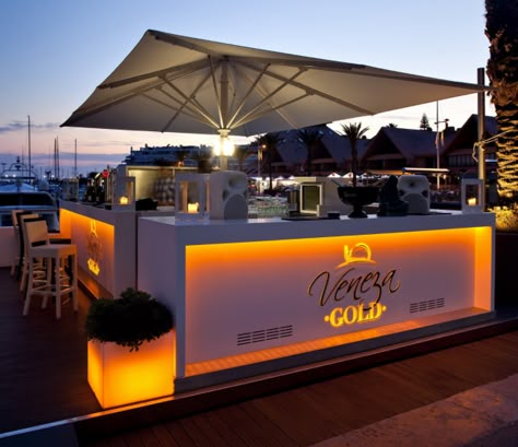 Exterior Bar Design, Outdoor Bar Counter, Counter Cafe, Outdoor Restaurant Patio, Rooftop Restaurant Design, Night Club Bar, Bar Counter Design, Outdoor Restaurant Design, Bar Exterior