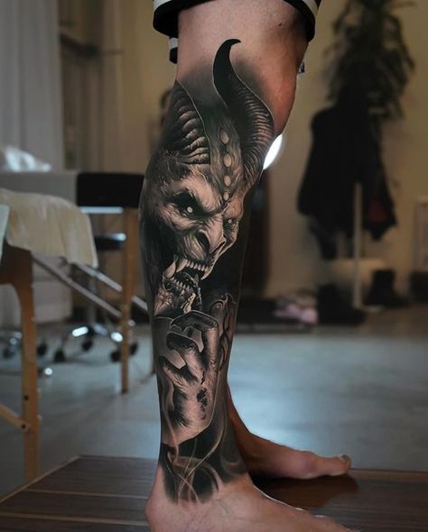 Leg Back Tattoo Men, Minotaur Tattoo, Tattoo Devil, Tattoo Pierna, Best Leg Tattoos, Cool Tattoo Drawings, Realistic Tattoo Sleeve, Evil Tattoos, Gangsta Tattoos