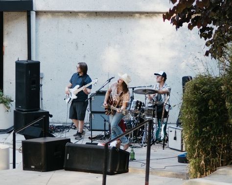 Band Playing, Food Fest, Music Recording, Shut Up And Dance, Historic Restoration, Outdoor Music, Video Inspiration, Local Music, Recorder Music