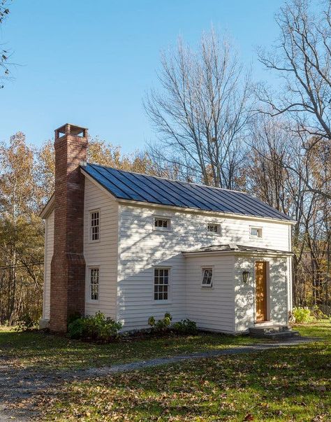 How a 19th-Century Workman’s Cottage Became a Family Home - The New York Times Cottage Images, Build Inspiration, Fish House, Open Living Room, British Countryside, Built In Cabinets, Historic Home, Hudson Valley, Historic Homes