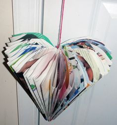 Folded Magazine Crafts, Magazine Folding Crafts, How To Make Magazine, Decoration For Valentines Day, Easter Crafts Diy Kids, Hearts For Valentines Day, Recycled Magazine, Recycled Magazines, Valentine's Day Crafts For Kids