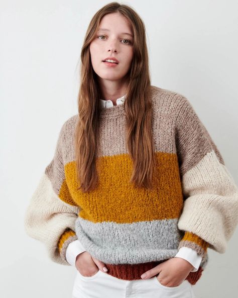 September Fashion, Simple Sweaters, Pull Oversize, Latest Sweater, Buy Sweaters, Classic Sweater, Sweater Collection, Blouse Outfit, Color Block Sweater