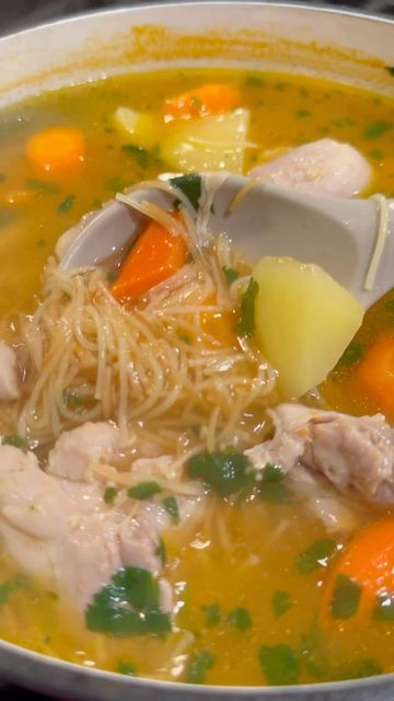 Chicken And Fideo Soup, Soup With Chicken Drumsticks, Chicken Noodle Soup Mexican, Chicken Soup Drumsticks, Drumstick Chicken Soup, Mexican Chicken Drumstick Recipes, Fideo Chicken Soup, Soup With Drumsticks, Chicken Drumstick Soup