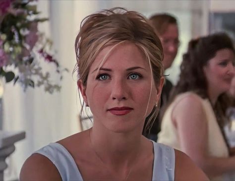 Jennifer Aniston Updo, 90s Updo, Saturday Sabbath, Jennifer Aniston 90s, Rachel Greene, 90s Aesthetic Fashion, Aniston Jennifer, Aniston Hair, Rachel Green Style