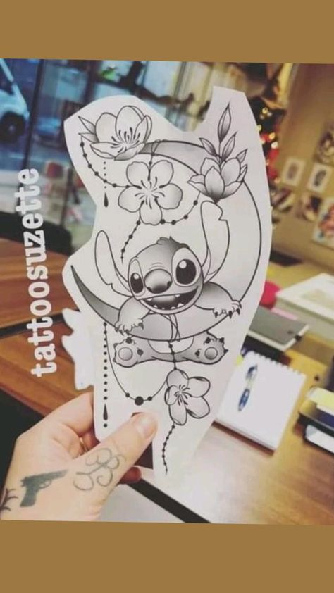 Stitch Tattoo Drawing, Stitch Star Wars Tattoo, Stitch Shoulder Tattoo, Stitch Inspired Tattoo, Stitch Moon Tattoo, Stitch Mandala Tattoo, Stitch Tattoo Sleeve, Disney Moon Tattoo, Stitch Disney Tattoo Ideas