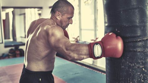 12 Benefits of Heavy Punching Bag Workout Punching Bag Workout, Heavy Bag Training, Heavy Bag Workout, Bag Workout, Speed Bag, Boxing Bags, Professional Boxer, Boxing Gym, Boxing Equipment