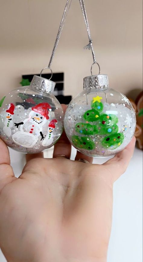 Diy Christmas Ornaments Kindergarten, Christmas Ornaments Diy Kids Fingerprint, Kids Fingerprint Ornaments, Snowman Fingerprint Ornament, Finger Print Ornaments For Kids, Thumbprint Ornaments For Kids, Fingerprint Ornaments Kids, Clear Ornament Crafts For Kids, Fingerprint Christmas Ornaments