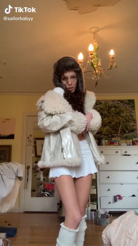 Bimbocore 2000s, Winter Coquette, Winter Aesthetic, Style Ideas, Melon, Fashion Designer, Fur Coat, Personal Style, Outfit Ideas