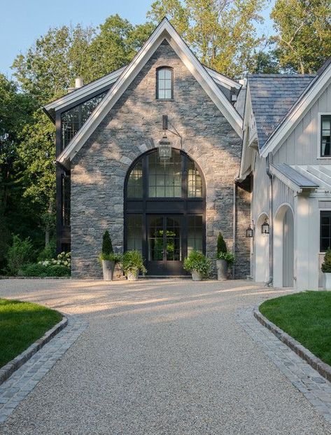 Stone Exterior Houses, Farmhouse Exterior Design, Casas Coloniales, Modern Farmhouse Exterior, Have Inspiration, Exterior Stone, Farmhouse Exterior, Country Style Homes, French Country Style