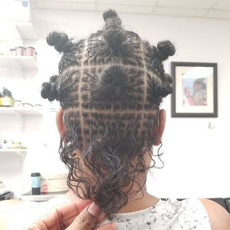 Micro Loc Grid, Loc Grid Pattern, Braided Microlocs, Micro Locs Grid Pattern, Loc Grid, Loc Sizes, Microloc Journey, Black Hair Tips, Sister Locks