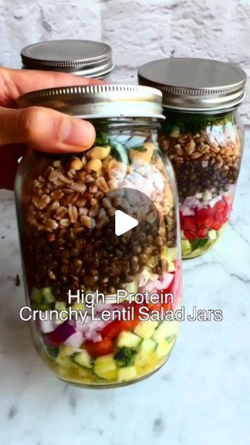 Quinoa Salad Jars, Chickpea Quinoa Salad, Salad Jars, Chickpea Quinoa, Keto Healthy, Healthy Plan, Plant Based Cookbook, Salad In A Jar, Lentil Salad