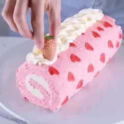 Cute Cake Roll, Strawberry Cake Roll, Pink Velvet Cake, Pink Velvet Cakes, Strawberry Roll Cake, Strawberry Extract, Valentines Baking, Cake Roll Recipes, Cake Strawberry