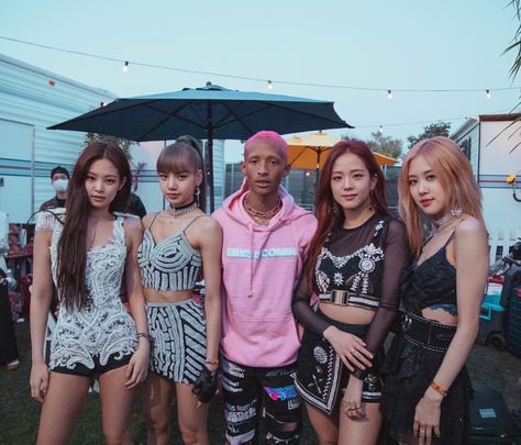 Blackpink Coachella, Coachella 2019, Jaden Smith, Blackpink Members, Jennie Lisa, Blackpink Photos, Black Pink Kpop, Lalisa Manoban, Blackpink Lisa