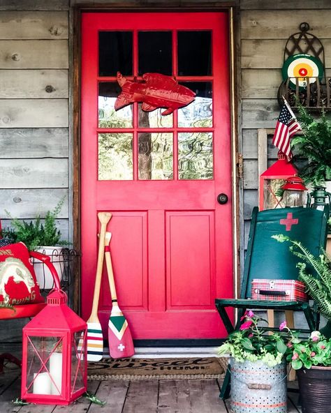 CampGilmore on Instagram: “They say no more freezing temps so the flowers are planted.I’ve been wanting to add flowers to this little minnow bucket! I did the front…” Red Screen Door, Front Door Paint, Red Paint Colors, Warm Paint Colors, Red Front Door, Choosing Paint, Monochromatic Color Scheme, Sherwin Williams Colors, Bright Rooms