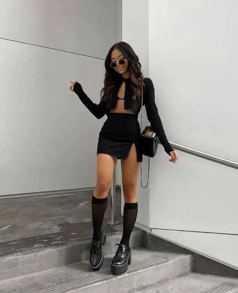 Hotel Date Night Outfit, Colourful Clubbing Outfits, Slim Aesthetic Outfits, Semi Fancy Outfits, Winter Club Fits, Los Vegas Outfits, Outfits Para Un Bar, The Weeknd Inspired Outfits, Edgy Dress Outfit