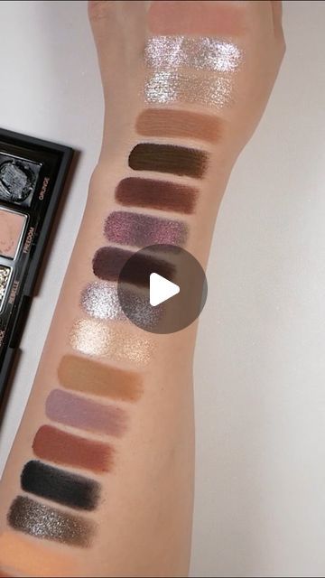 Huda Beauty Pretty Grunge Palette, Pretty Grunge Huda Beauty, Makeup Swatches, Huda Beauty, My Youtube Channel, Link In Bio, Youtube Channel, Makeup Looks, Makeup