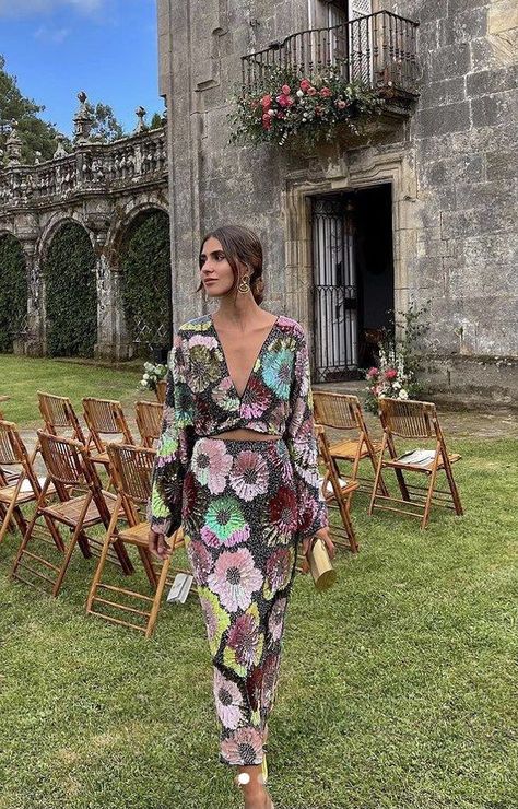 Extravagant Wedding Guest Outfit, Toscana Wedding Guest Dress, Kimono Wedding Guest Outfit, Provence Wedding Guest Dress, Ranch Wedding Guest Dress, Outfit Matrimonio Invierno, Portugal Wedding Guest Outfit, Boho Chic Dress Wedding Guest, Afternoon Wedding Outfit