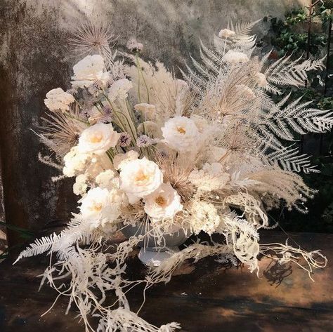 Using Dried Flowers, Southern Romance, Dried Flowers Wedding, Love Fest, Grass Wedding, Floral Trends, Long Drive, 100 Layer Cake, Neutral Wedding