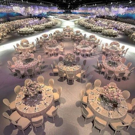 African Wedding Venues, Luxury Silver Sets For Reception, Nigerian Wedding Party, Nigerian Party Decorations, Nigerian Party, Wedding Hall Decorations Luxury, Nigerian Wedding Decorations, Nigeria Wedding Reception Decorations, Nigerian Wedding Venues