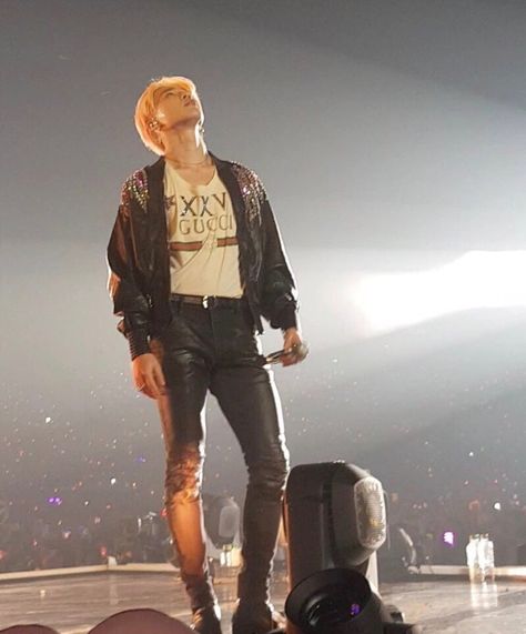 Bts Concert Outfit Ideas, Jimin Height, Kitty Gang Jimin, Bts Concert Outfit, Kitty Gang, Bts Birthday, Jimin Pics, Unedited Photos, Concert Outfit Ideas