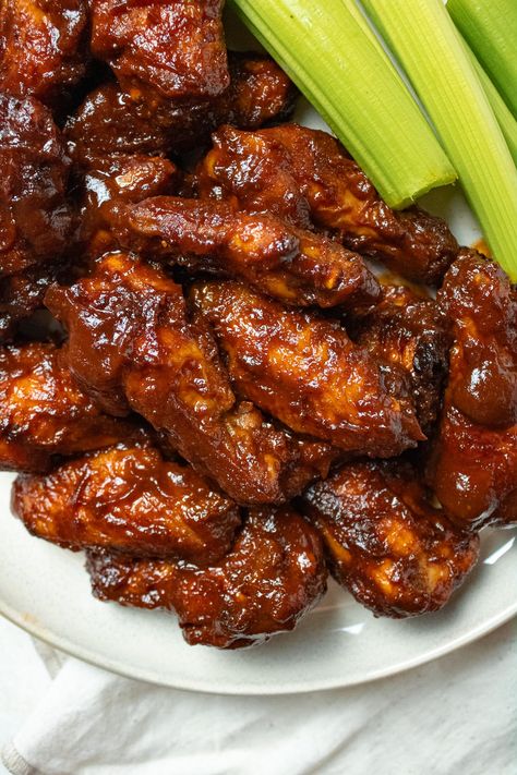 Seasoned Chicken Wings, Air Fryer Bbq Chicken, Air Fryer Recipes Chicken Wings, Midwest Kitchen, Ww Lunch, Lemon Pepper Chicken Wings, Homemade Bbq Sauce, Bbq Chicken Wings, Bbq Wings