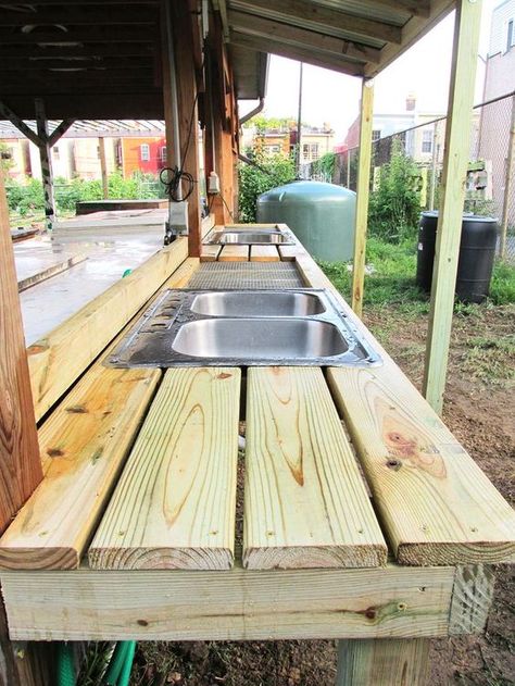 Vegetable Washing Station, Vegetable Wash, Wash Station, Washing Station, Farm Plans, Urban Farm, Market Garden, Aquaponics System, Urban Homesteading