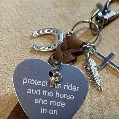 Saddle Charms Diy, Saddle Jewelry, Horse Bridle Charms, Saddle Charms, Barrel Racing Tack Rodeo, Positive Symbols, Horse Halters, Pottery Jewelry, Leather Jewelry Diy