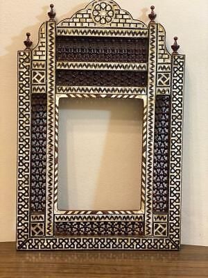 Wood Mirror Frame, Frames Decor, Islamic Style, Seashell Mirror, Indoor Pools, Handmade Mirror, Indian Doors, Wood Framed Mirror, Furniture Wood