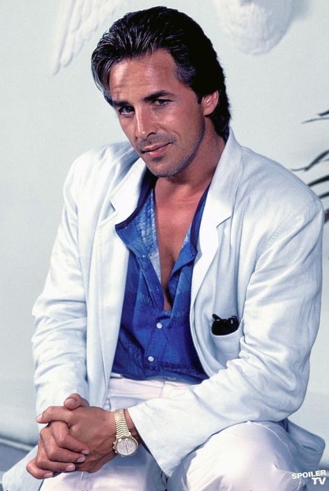 Don Johnson as Detective James "Sonny" Crockett in Miami Vice #80s #TV #television Don Johnson Miami Vice, Miami Vice Fashion, Sonny Crockett, Artist Film, Tony Soprano, Don Johnson, Walter White, Rock Groups, Old Shows