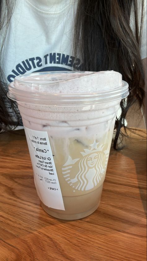 how to order: “hi, can i get a (size cup) iced latte with strawberry cold foam on top? Thank you!” Strawberry Cold Foam, Cold Starbucks Drinks, Cold Foam, Home Mood Board, Iced Latte, Starbucks Drinks, Coffee Latte, My Wish List, Yum Yum