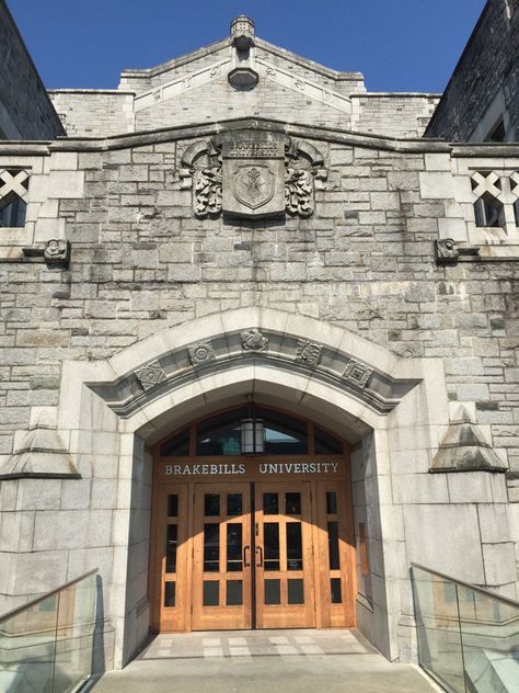 The facade of a building on the Brakebills University campus, on #TheMagicians set (via annedudek on Twitter) Anne Dudek, Eliot Waugh, The Magicians Syfy, School Daze, Inner World, University Campus, Scene Photo, New Age, The Magicians