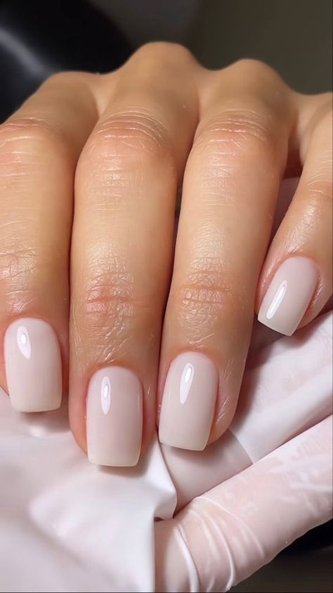 Milky nails Short Classy Nails Spring 2024, Light Colour Nails, Light Pink Nails Design, Light Pink Nail Designs, Short Nails Summer, Spring Nail Ideas, Nail Tip Designs, Inspiration Nails, Milky Nails