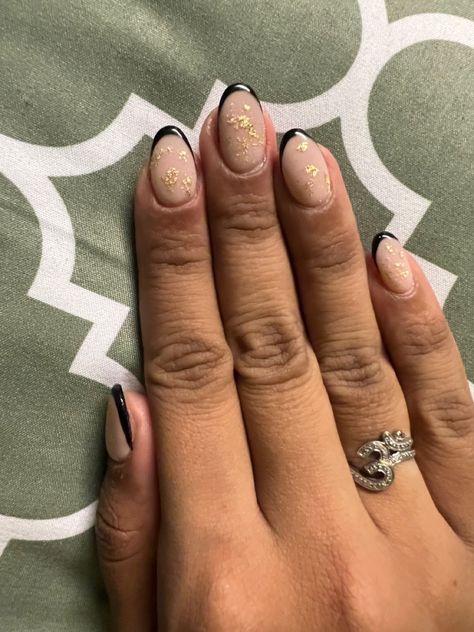 Nude oval shaped nails with black tips and gold flakes. Short tips Nails With Black Tips, Nails With Black, Oval Shaped Nails, Black Tips, Shaped Nails, Gold Flakes, Oval Shape, Nails, Gold