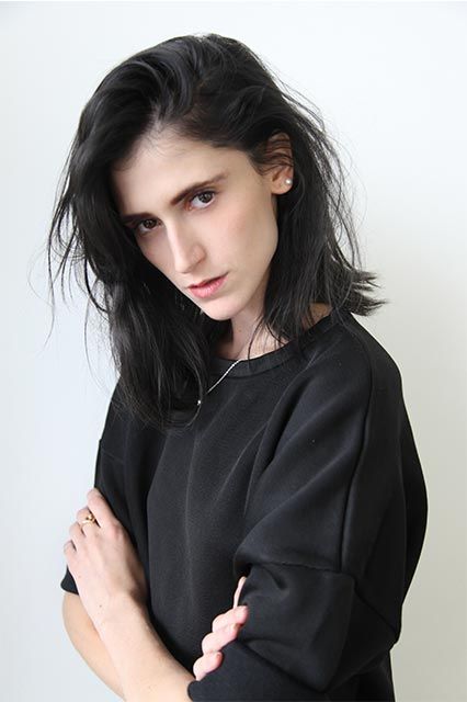 Model Daiane Conterato Daiane of The Society is known for her razor-sharp features, which are beautifully accented by her gorgeous head of raven hair. Sharp Features, Raven Hair, Pale Women, Black Hair Aesthetic, Runway Hair, Aesthetic People, Long Faces, Female Portraits, Hair Reference