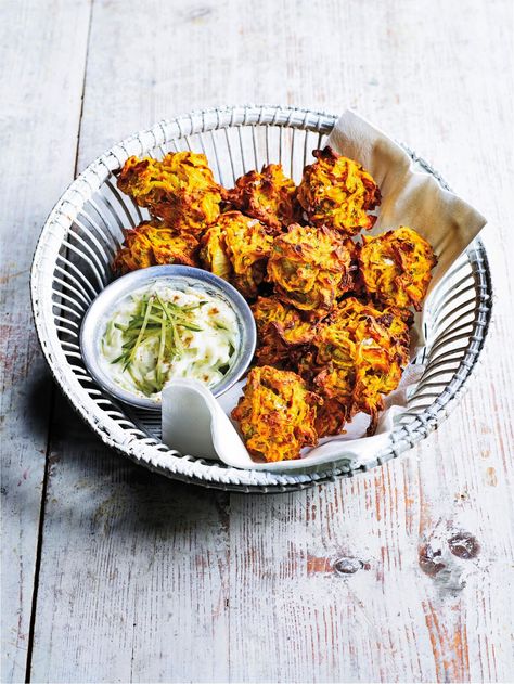 Onion Bhaji Recipes, Onion Bhajis, Baked Onion, Onion Bhaji, Baked Onions, Bhaji Recipe, Onion Recipes, Fried Food, Meat Free