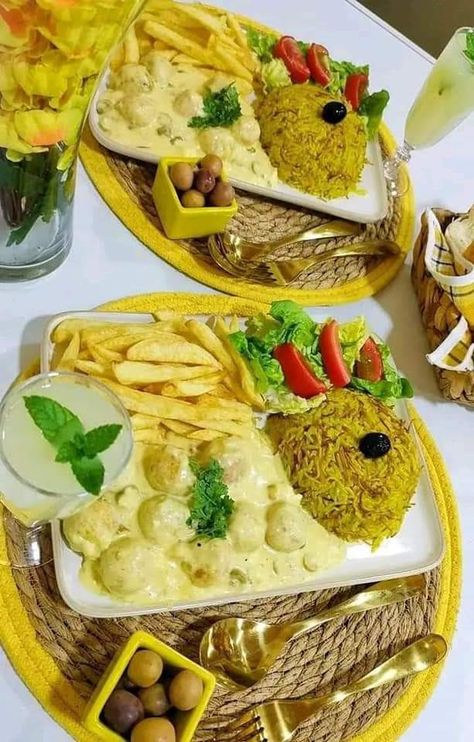 Plats Ramadan, Algerian Recipes, Catering Ideas Food, Healthy Food Dishes, Easy Lunch Recipes, Easy Cake Decorating, Catering Food, Food Displays, Food Platters