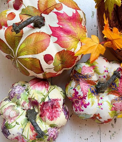 Plastic pumpkins covered with fall paper napkins. Decoupage Pumpkins, Sunday Morning Coffee, Fall Napkins, Fall Decor Diy Crafts, Pumpkin Craft, Paper Cocktail Napkins, Plastic Pumpkins, Napkin Decoupage, Autumn Paper