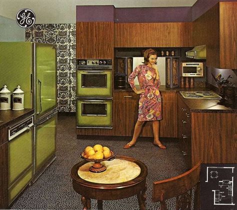 Kitchen Color Trends, 70s Kitchen, 1970s Kitchen, 70s Interior, 1970s Decor, Retro Interior Design, Popular Trends, 70s Home, 70s Home Decor