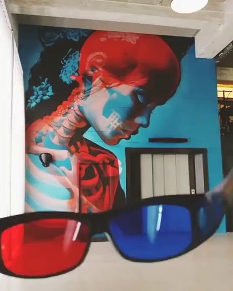 Anaglyph Wall Painting 3d Glasses Art, Sake Tattoo, Glasses Art, Double Image, Funny Photoshop, Street Mural, Painting 3d, Photoshop Pics, 3d Glasses