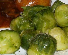 Sauce For Brussel Sprouts, Boiled Brussel Sprouts, Steamed Brussel Sprouts, Freezing Brussel Sprouts, Brussel Sprouts Recipes Easy, Sauce For Vegetables, Butter Cream Sauce, Cooking Brussel Sprouts, Roasted Brussel