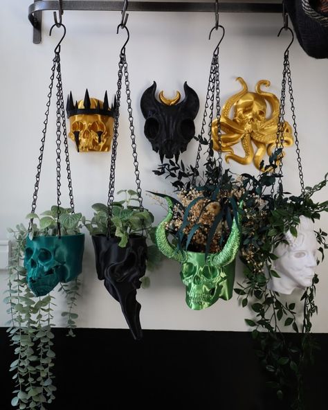 🪴💀Decor the match your soul 💀🪴#gothicaesthetic #plantlovers #skullartwork #skullartist #skulls💀 #skulldecor #octopusart #skullking Vampire House, Octopus Art, Skull Artwork, Gothic Aesthetic, Skull Decor, July 31, Your Soul, Room Inspo, House Design