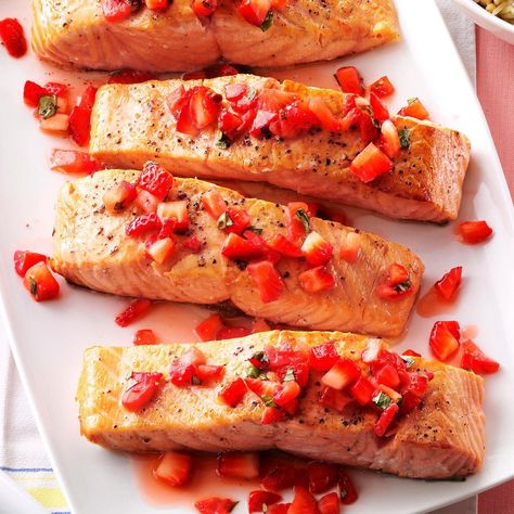 Savory Strawberry Recipes, Recipes With Strawberries, Salmon With Dill Sauce, Salmon With Dill, Maple Chicken, Creamy Dill Sauce, Recipes Salmon, Strawberry Crepes, Crepes Recipe