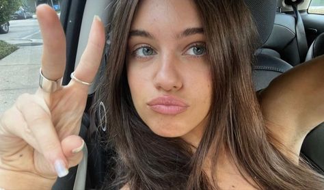 brooke flecca Brooke Flecca, Brunette Aesthetic, Mid 90s, Chloe Walsh, My Kind Of Woman, Heaven Sent, First Girl, Doll Face, Pretty Little Liars